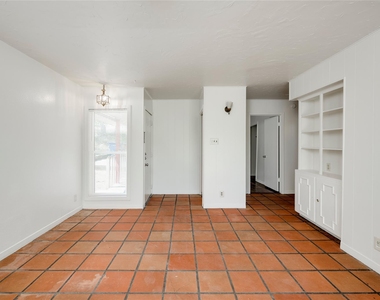 2900 Northeast Dr - Photo Thumbnail 10