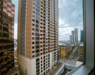 200 Congress Ave - Photo Thumbnail 1