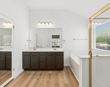 1506 Cosmos Way - Photo Thumbnail 26
