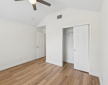 1506 Cosmos Way - Photo Thumbnail 12