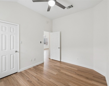 1506 Cosmos Way - Photo Thumbnail 8