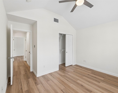1506 Cosmos Way - Photo Thumbnail 11