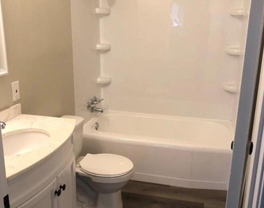 718 Hogan Dr - Photo Thumbnail 3