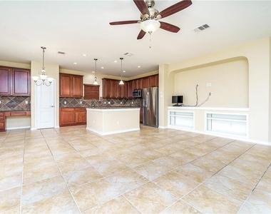 413 Kissing Oak Dr - Photo Thumbnail 7