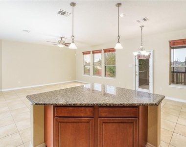 413 Kissing Oak Dr - Photo Thumbnail 8