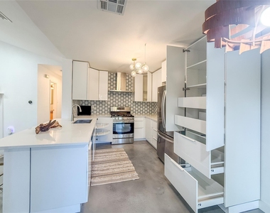 14527 Donald Dr - Photo Thumbnail 14