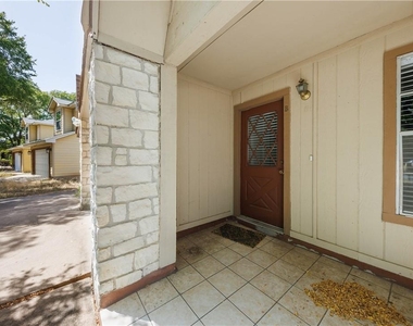 8810 Piney Point Dr - Photo Thumbnail 2
