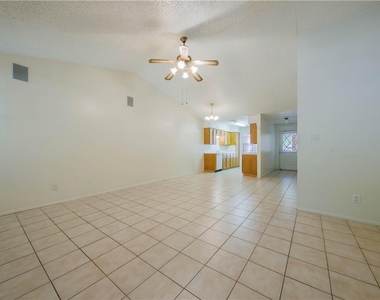8810 Piney Point Dr - Photo Thumbnail 3