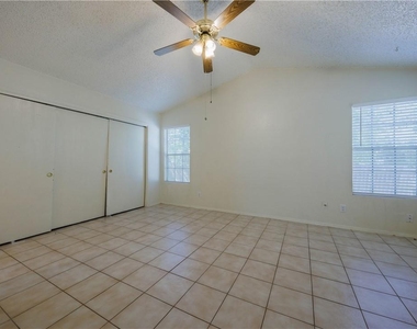 8810 Piney Point Dr - Photo Thumbnail 22