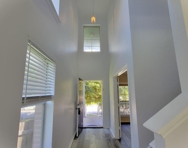 14813 Earl Grey Ln - Photo Thumbnail 2