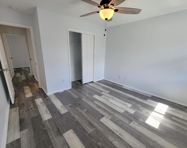 14813 Earl Grey Ln - Photo Thumbnail 8