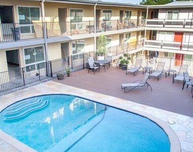 3110 Red River St - Photo Thumbnail 20