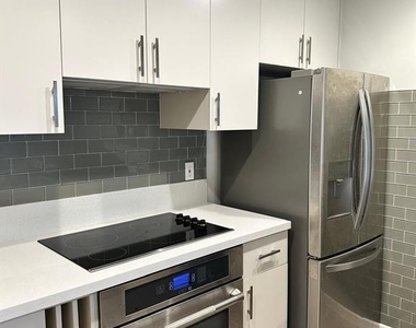 3110 Red River St - Photo Thumbnail 3