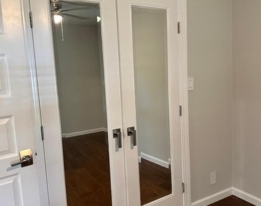 3110 Red River St - Photo Thumbnail 8
