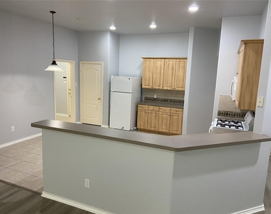 2313 Lou John St - Photo Thumbnail 2