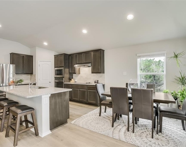 3703 Stillwood Ln - Photo Thumbnail 3