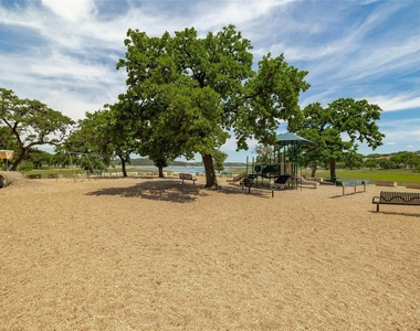3703 Stillwood Ln - Photo Thumbnail 21