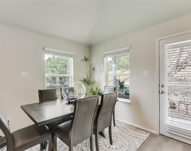 3703 Stillwood Ln - Photo Thumbnail 6