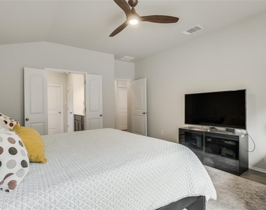 3703 Stillwood Ln - Photo Thumbnail 9