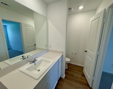 2221 Cumulus Ct - Photo Thumbnail 13