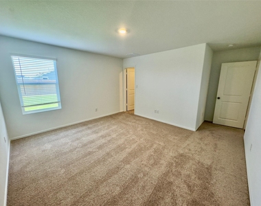 2221 Cumulus Ct - Photo Thumbnail 9
