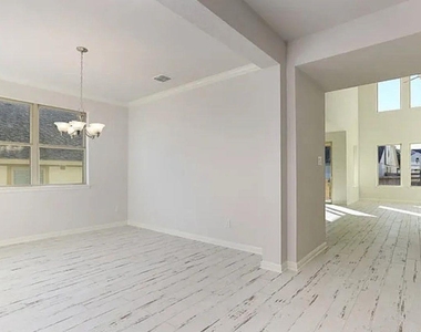 13322 Ares Way - Photo Thumbnail 4
