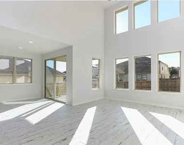 13322 Ares Way - Photo Thumbnail 5