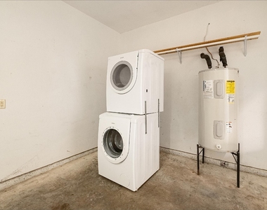 1005 Canyon Edge Dr - Photo Thumbnail 20