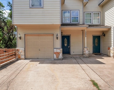 1005 Canyon Edge Dr - Photo Thumbnail 2