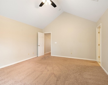 1005 Canyon Edge Dr - Photo Thumbnail 17