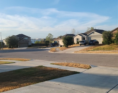 2023 Birkby Ct - Photo Thumbnail 14