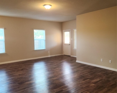 2023 Birkby Ct - Photo Thumbnail 3