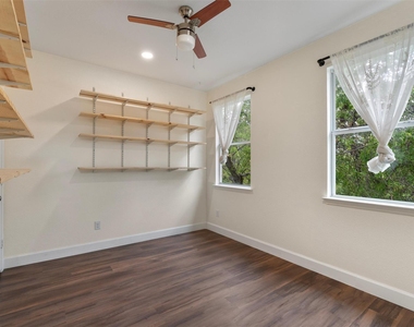 7610 Bethune Ave - Photo Thumbnail 15