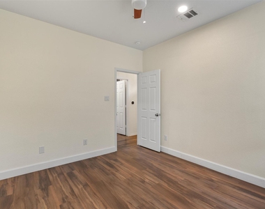 7610 Bethune Ave - Photo Thumbnail 20
