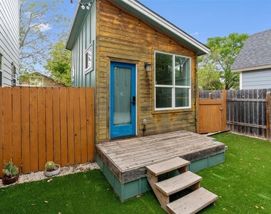 7610 Bethune Ave - Photo Thumbnail 21