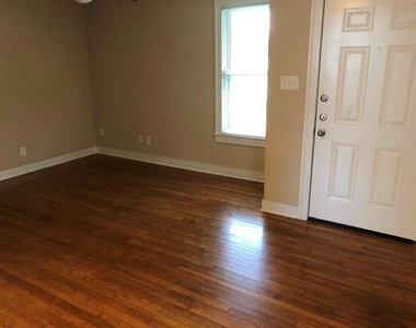 1511 Redd St - Photo Thumbnail 4