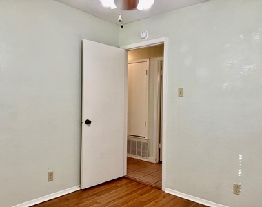 408 E Central Dr - Photo Thumbnail 19