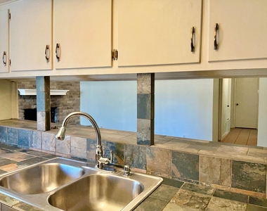 408 E Central Dr - Photo Thumbnail 7