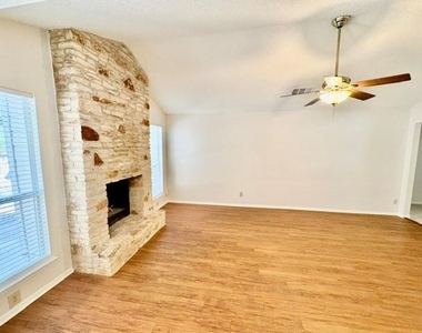 12001 Ladrido Ln - Photo Thumbnail 20
