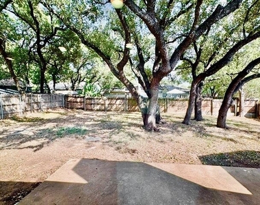 12001 Ladrido Ln - Photo Thumbnail 27