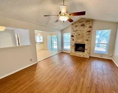 12001 Ladrido Ln - Photo Thumbnail 19