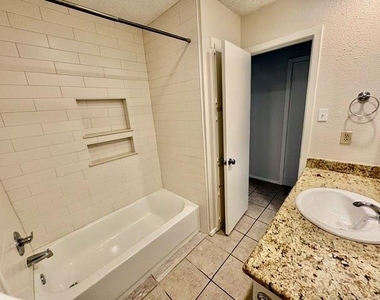 12001 Ladrido Ln - Photo Thumbnail 25