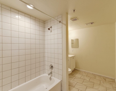 420 N Pleasant Valley Rd - Photo Thumbnail 24