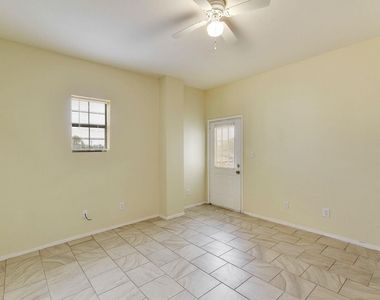 420 N Pleasant Valley Rd - Photo Thumbnail 20