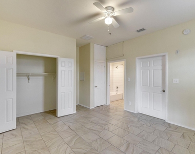 420 N Pleasant Valley Rd - Photo Thumbnail 22
