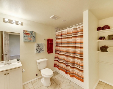 420 N Pleasant Valley Rd - Photo Thumbnail 12