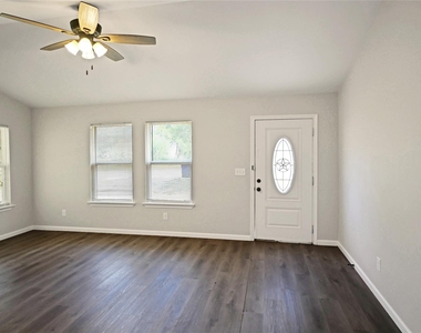 438 Forshage Blvd Blvd - Photo Thumbnail 24