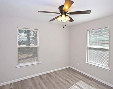 438 Forshage Blvd Blvd - Photo Thumbnail 19