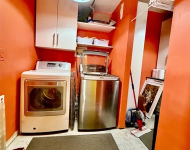 1411 Ridgemont Dr - Photo Thumbnail 18