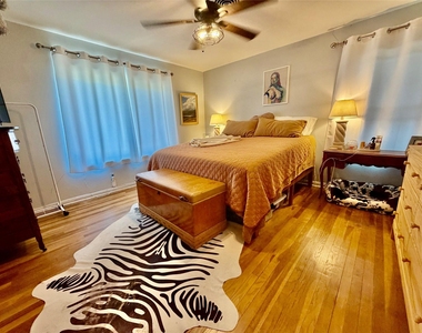 1411 Ridgemont Dr - Photo Thumbnail 8